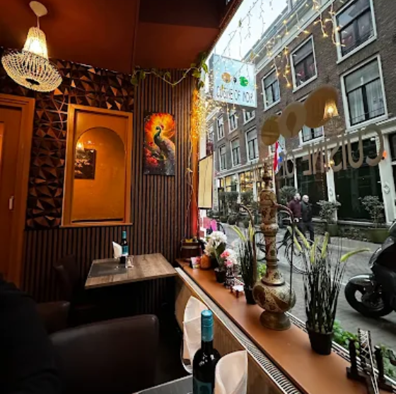 Best Places for Indian Chai & Samosa in Amsterdam